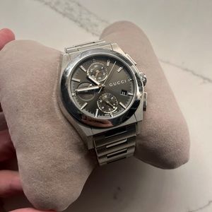 Gucci Men’s Silver Watch